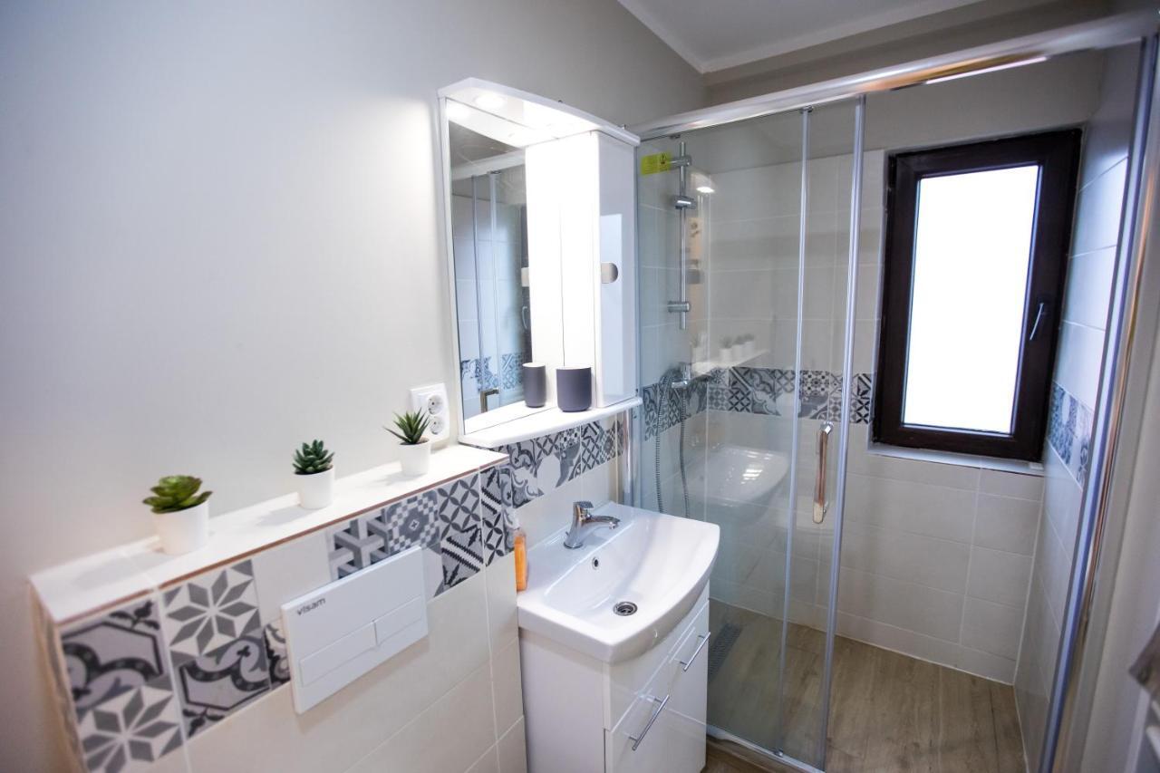 Travel Homzzz Central Apartments - Tusnad Târgu-Mureş Екстериор снимка